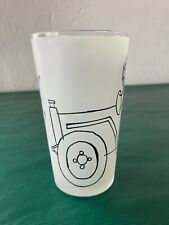Verre signé C. pour CABU caricature des années 60/70 "l'automobile"