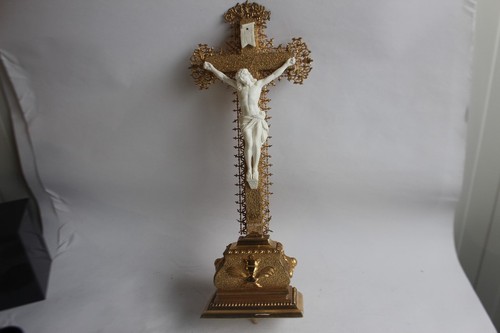 Christ croix bois doré - christ,