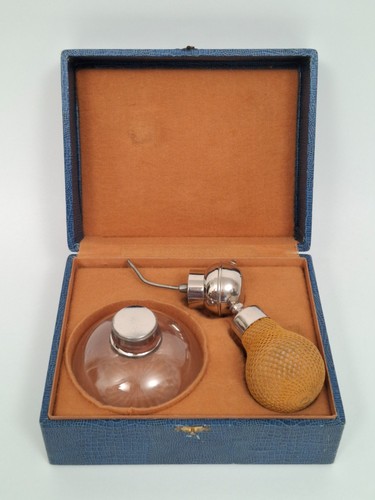 Ancien vaporisateur parfum - a,