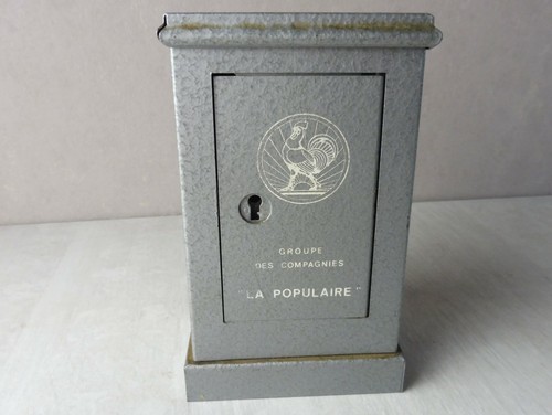 Ancienne tirelire coffre fort