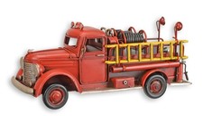 Une maquette en étain d'un