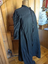 Ancienne Soutane De Prêtre ,Eglise, noire  , chasuble