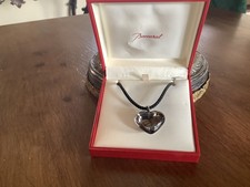 BACCARAT - COLLIER RAS DE COU - COEUR EN CRISTAL dans son ÉCRIN SUPERBE!