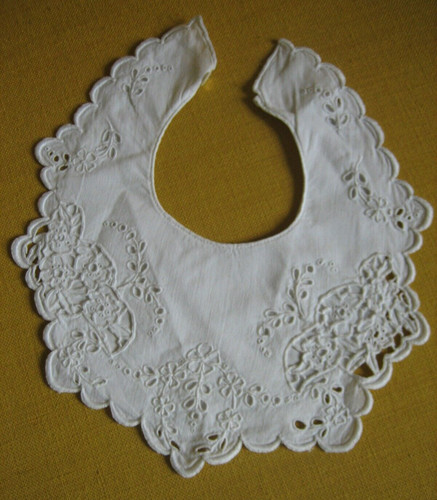 Linge ancien bavoir - , coton