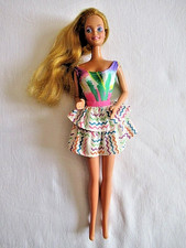 BARBIE ROUSSE en BODY MULTICOLORE et JUPE VOLANTEE - 99-1