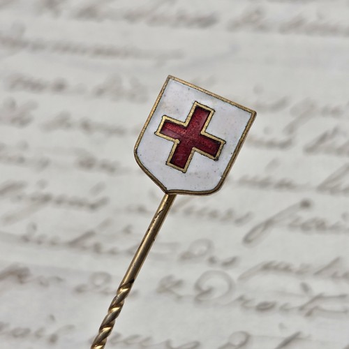 Insigne croix rouge émaillé - insigne,