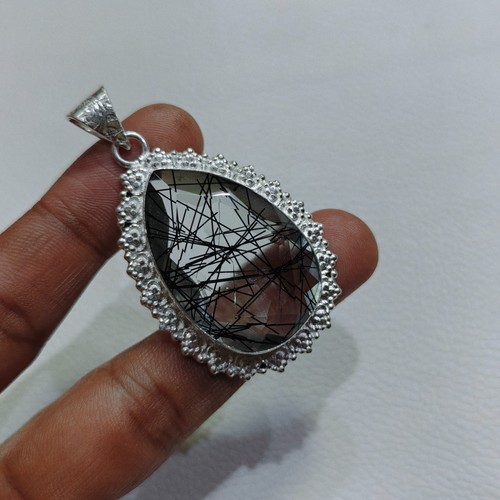 Pendentif pierre précieuse