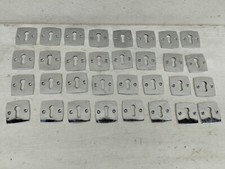 Lot de 32 entrées de serrure