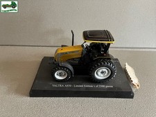 Voiture miniature Tracteur Agricole Valtra A850 Universal Hobbies 1/32