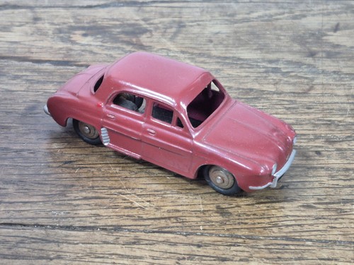 Voiture miniature renault - voiture,