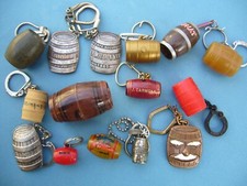 Lot 15 Tonneaux Divers Vins Alcools - Barrel  Fass - voir mes autres porte-clés