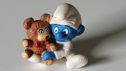 Schtroumpf bebe avec ours - , en