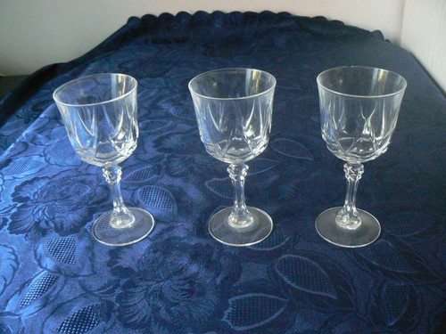 Anciens verres pied - verres,