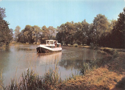 Penichette sur canal du - le,