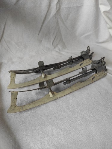 Très ancien patin glaces - a,