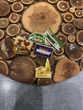 Lot de 5 pin's théme marque française vintage sans fermoirs