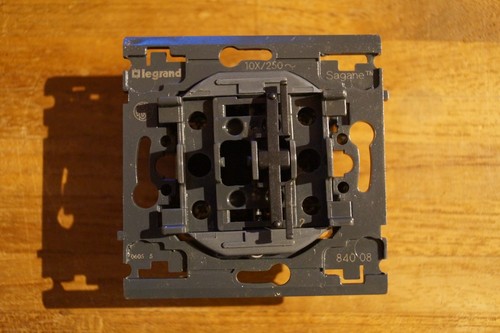 84008 840 legrand - -, 08