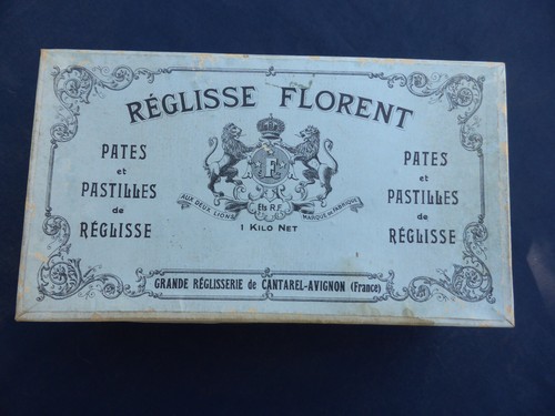 Ancienne boîte carton vide