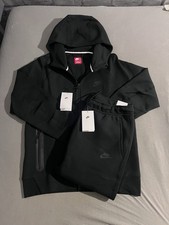 Nike Tech  Noir – Ensemble