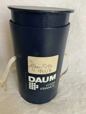 Grand œuf décoratif Daum France – Cristal bleu cobalt & or – Pied signé Fabergé