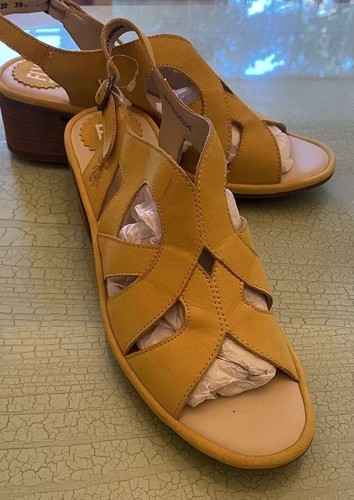 220gorgeous new fly - new,