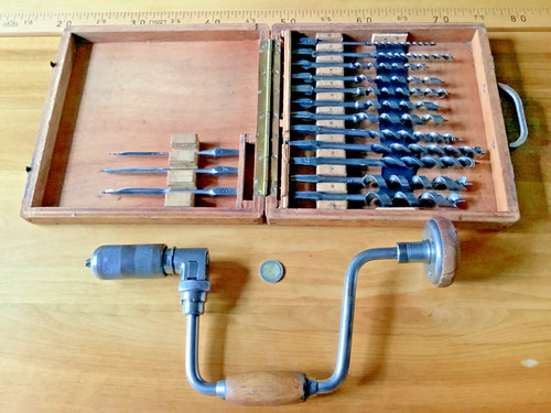 Outils anciens old tool - anciens,old, tool,vieux
