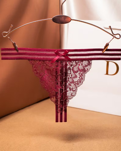 String dentelle rouge - string,