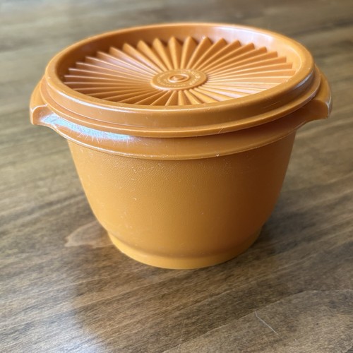 Vintage tupperware container - tupperware,