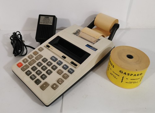 Ancienne machine calculer - machine,
