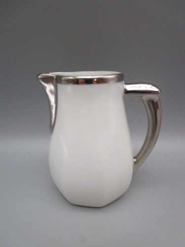 Pichet lait ancien en - pichet, a