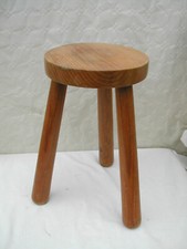 tabouret trois pieds bois