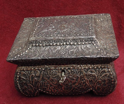 Rare magnifique ancien coffre - magnifique,