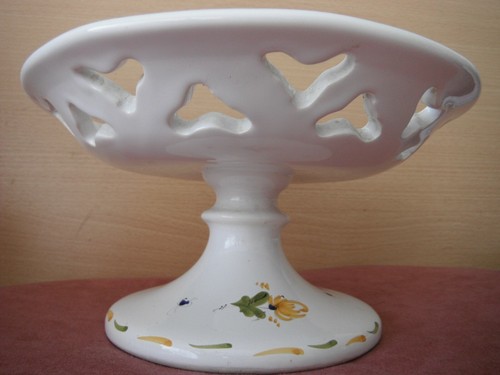 Coupe fruits ajouree sur - coupe,
