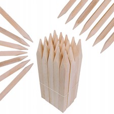 Piquets d'arpentage en bois