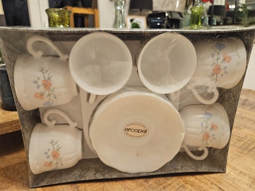 Coffret neuf tasses - ​coffret,