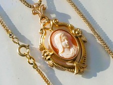 BEAU PENDENTIF ANCIEN 1950/60 avec CAMEE DE LA VIERGE + CHAÎNE / En Plaqué Or