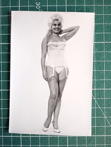 Av208 photo curiosa érotique - av208,