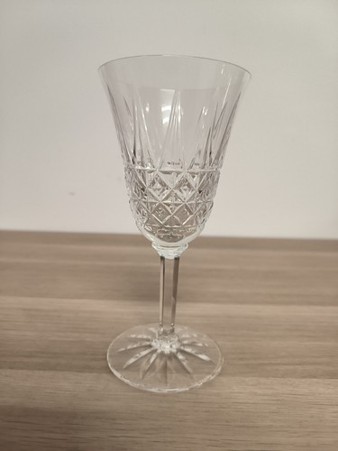 Verre eau cristal - À,