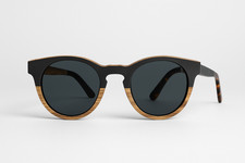 Lunettes de soleil en bois