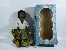 ARI 062 poupée noire Antilles