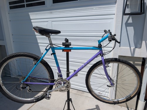 1980s ibis avion mountain - avion,