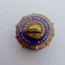 Insigne émaillé de boutonnière de l'Union Nationale des Combattants UNC  