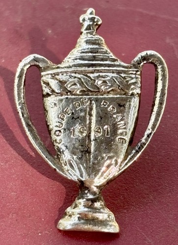 Rare pin coupe de - rare,