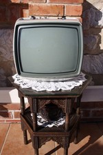 Téléviseur noir et blanc "