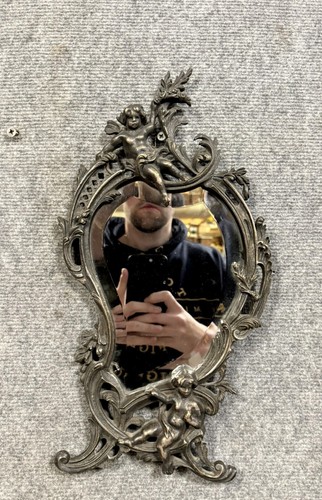 Joli miroir aux - , angelots