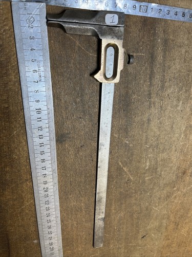 Pied coulisse old tool - a,