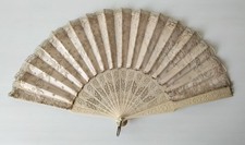 Ancien Éventail Embroidery à