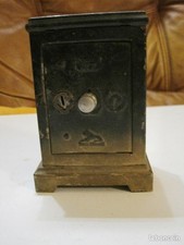 ANCIENNE TIRELIRE JEP EN TOLE COFFRE FORT