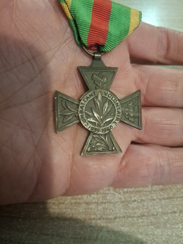 Medaille croix des - croix, combattants