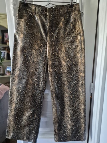 Pantalon forme jean large cuir